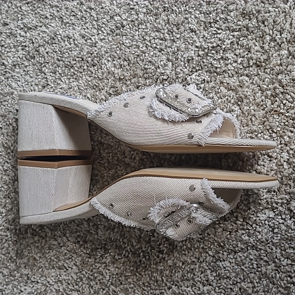 Steve Madden Women's Cream Studded Mules Size 9 M - Picture 3 of 8